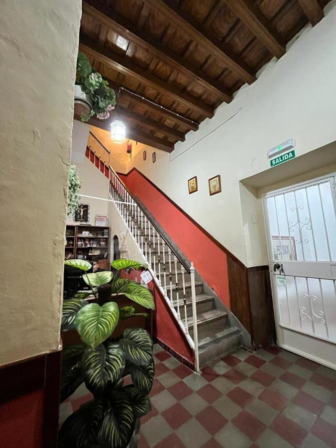 Pension Bienvenido Seville Exterior photo