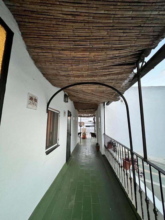 Pension Bienvenido Seville Exterior photo