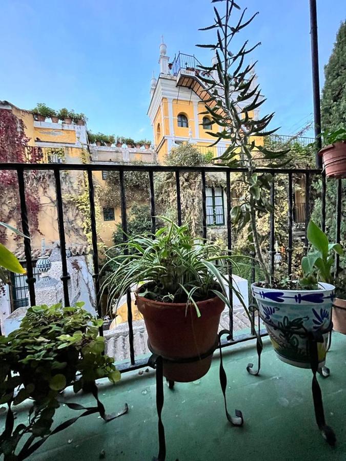 Pension Bienvenido Seville Exterior photo