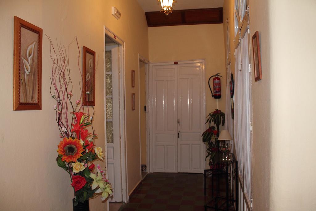 Pension Bienvenido Seville Exterior photo