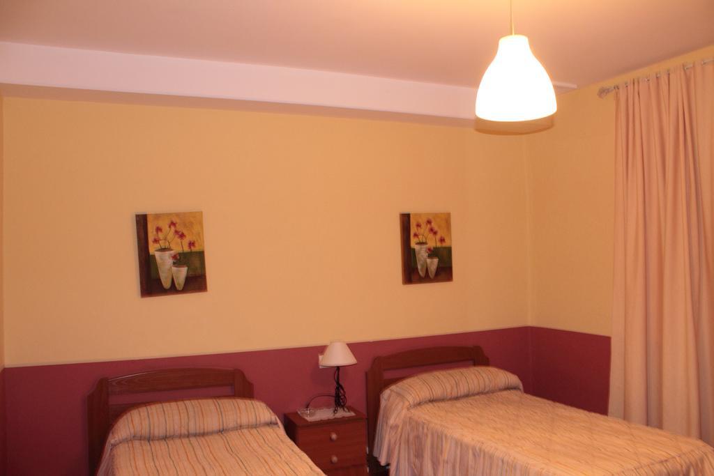 Pension Bienvenido Seville Exterior photo