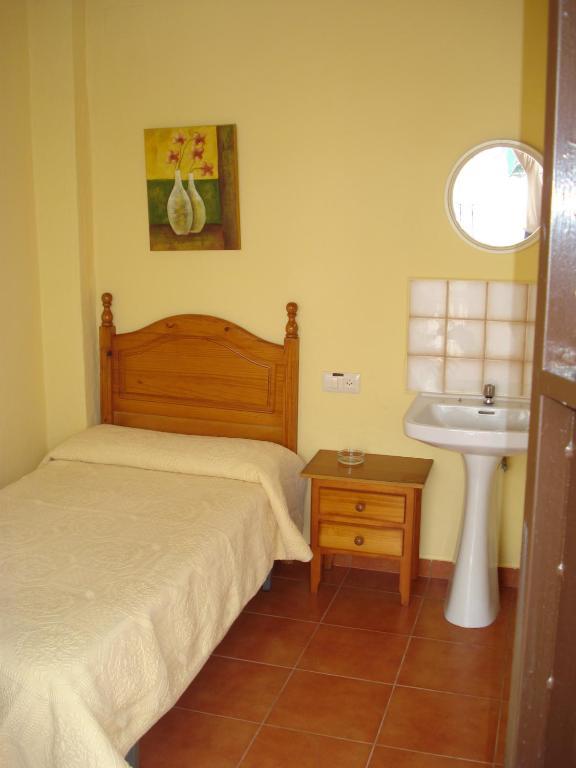 Pension Bienvenido Seville Exterior photo